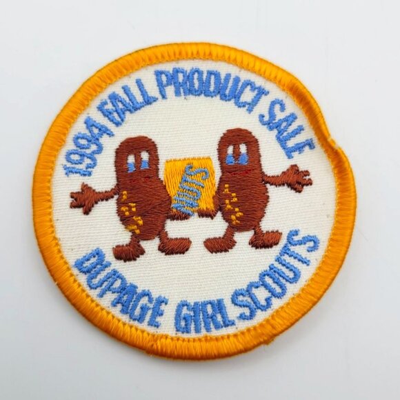 Girl Scout Badge Vintage Patch Brownie 90s Retro Troop 1994 Du Page Nuts Product - Picture 1 of 4